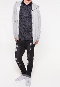 Black Kaviar Jeansy Slim Fit