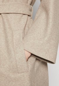 Thumbnail Image 6
