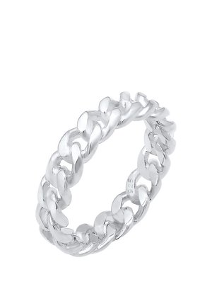 Bague en chaîne argentée avec des maillons ovales polis et emboîtés formant une bande continue.