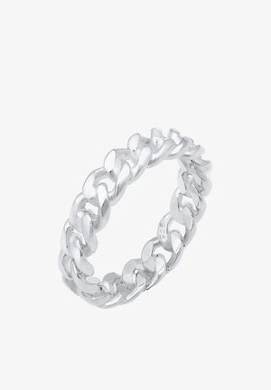 Bague en chaîne argentée avec des maillons ovales polis et emboîtés formant une bande continue.