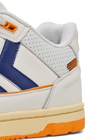White sneaker with a textured finish, blue stripes, and orange accents. Features perforated panels and a padded collar for comfort.