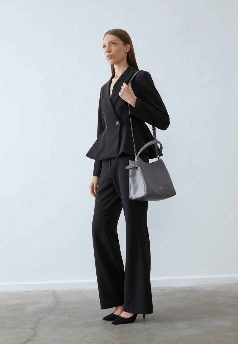 Anna Field Handväska - grey