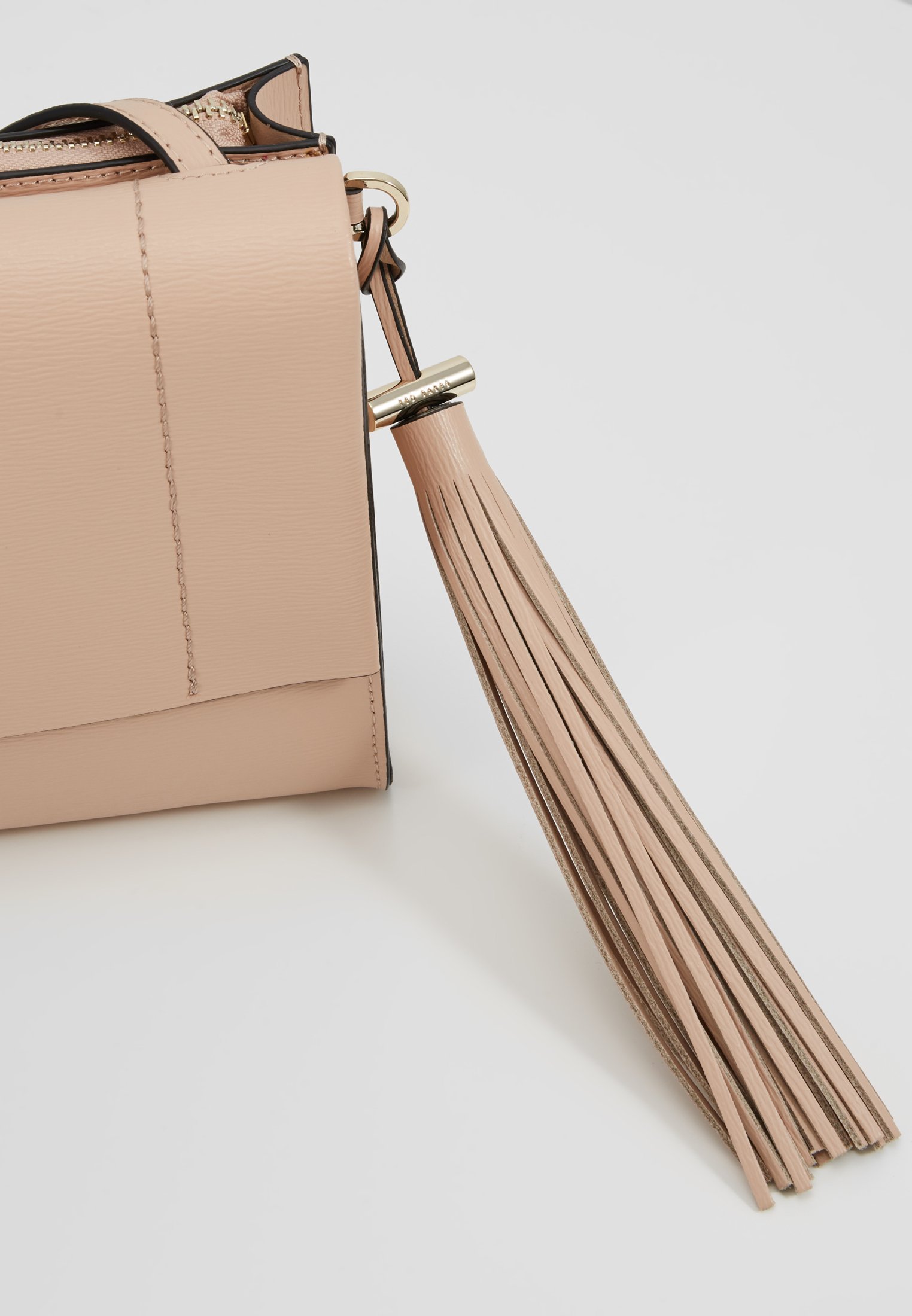 Ted Baker NATALEI Skulderveske taupe Zalando.no Ted Baker NATALEI Skulderveske taupe Zalando.no