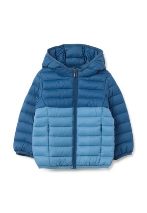 Veste matelassée à capuche en deux nuances de bleu, dotée d'une fermeture éclair intégrale, de poignets côtelés et d'une texture matelassée horizontale.