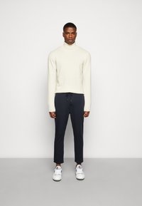 Only & Sons ONSLINUS  - Pantaloni sportivi - dark navy