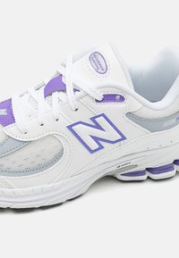 New Balance 2002 UNISEX - Joggesko - white