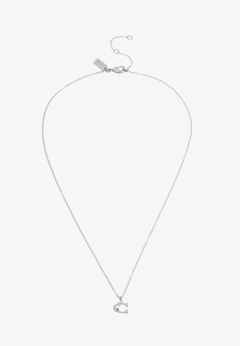 Sølv kædetyk med et lille, skinnende bogstav 'C' charm. Enkel design med en ferskenklips og justerbar længde.