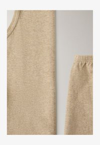 Non sélectionné, brown
