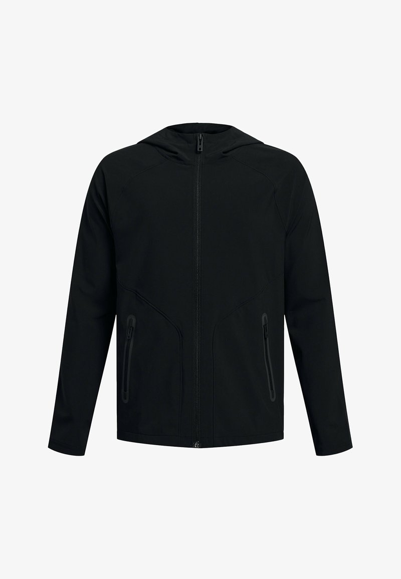 Schwarze Softshelljacke mit Kapuze, Frontreißverschluss, zwei seitlichen Reißverschlusstaschen und nahtlosem Schulterdesign. Glatte Textur und leichtes Material.