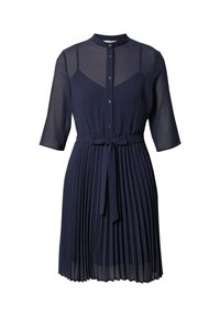 Abito plissettato blu navy con colletto alto, chiusura a bottoni sul davanti e maniche a 3/4. Presenta una cintura da legare in vita e dettagli trasparenti.