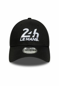 Schwarze Baseballmütze mit verstellbarem Riemen, mit weiß gesticktem "24h Le Mans"-Logo auf der Vorderseite. Hergestellt aus einem Stoff mit glatter Textur.