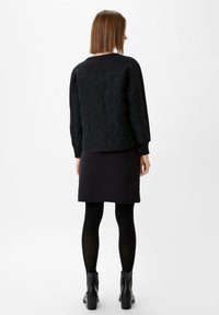 comma casual identity MIT STICKEREI - Felpa - schwarz