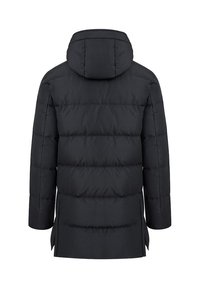 Czarna kurtka puchowa z kapturem, o pikowanej konstrukcji, z poziomymi przeszyciami i zamkami błyskawicznymi po bokach u dołu, umożliwiającymi wentylację lub regulację dopasowania.