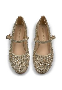 Ballerine dorate con una superficie testurizzata, decorate con numerosi strass trasparenti, dotate di un cinturino sul collo del piede e punta arrotondata.