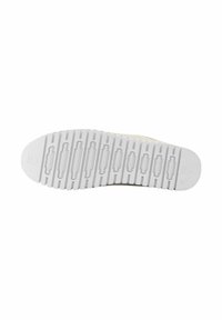 Suela de zapatilla de goma blanca con ranuras horizontales, que presenta patrones redondeados y un diseño suave y plano para tracción y estabilidad.
