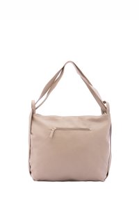 Beige leren tote bag met een soepele textuur, twee brede straps en een voorvak met rits. Kenmerkt zich door subtiele naden en een minimalistisch ontwerp.