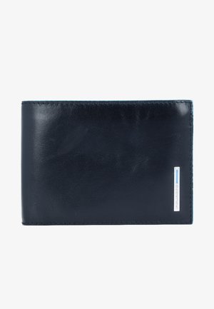 Portafoglio in pelle blu navy con texture liscia, forma rettangolare, dotato di un logo con accenti argentati sul fronte, senza motivi visibili.