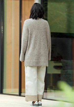 Next LONGLINE BUTTON - Strickjacke - neutral mole brown