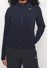 Nike Performance Kurtka do biegania