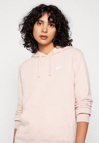 Nike Sportswear W CLUB STD PO  - Sweatshirt com capuz - pink oxford