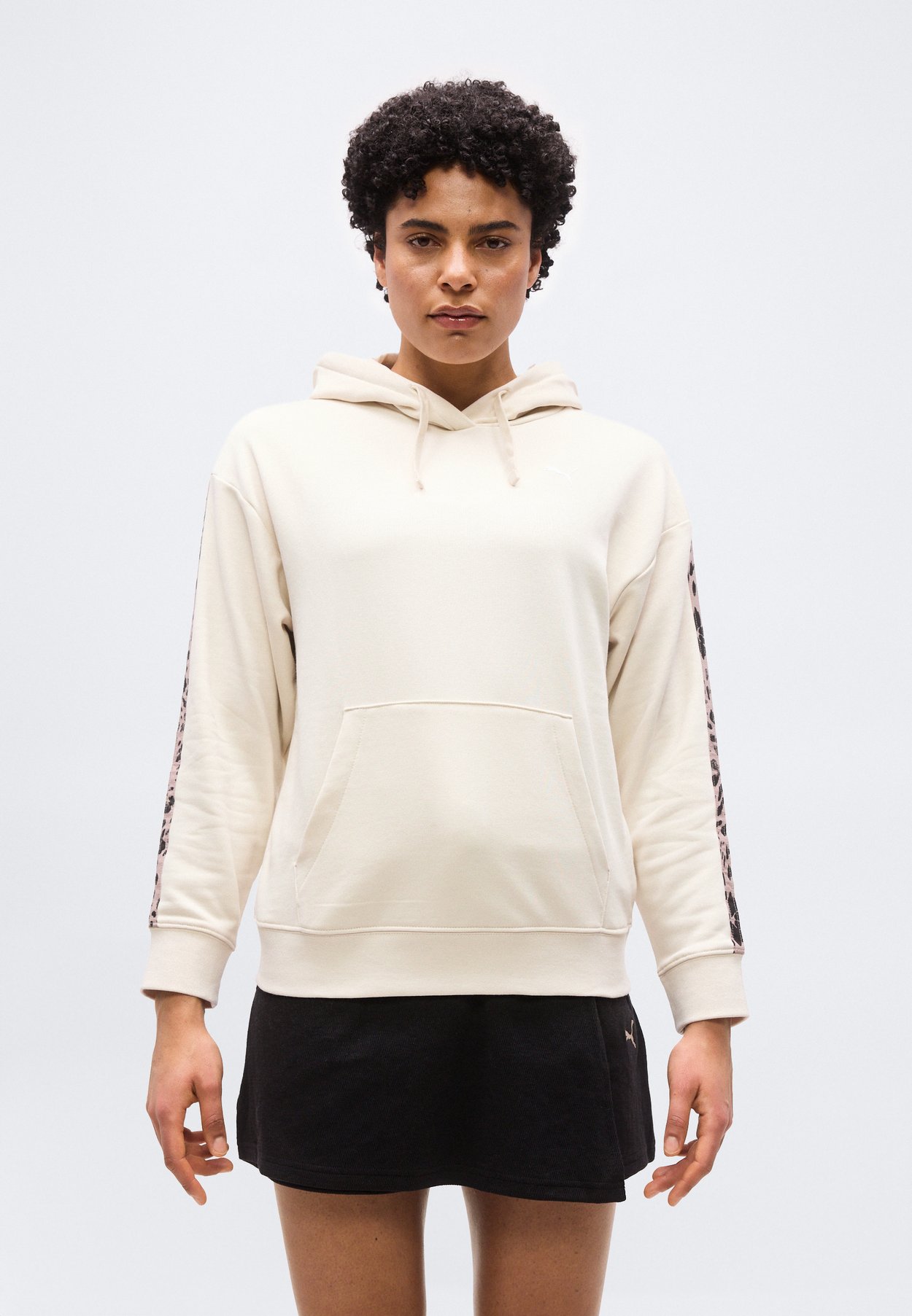GRAPHIC ANIMAL COMFORT HOODIE