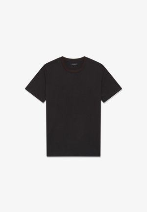 Zwarte T-shirt met een ronde hals en korte mouwen, voorzien van een subtiele gestreepte textuur. Gemaakt van zachte stof voor comfort.