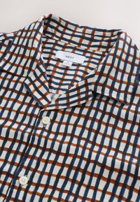 REGULAR FIT - WATERCOLOUR SHORT SLEEVE CHECK - Majica - navy blue