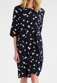 Selected Femme Vapaa-ajan mekko - dark blue