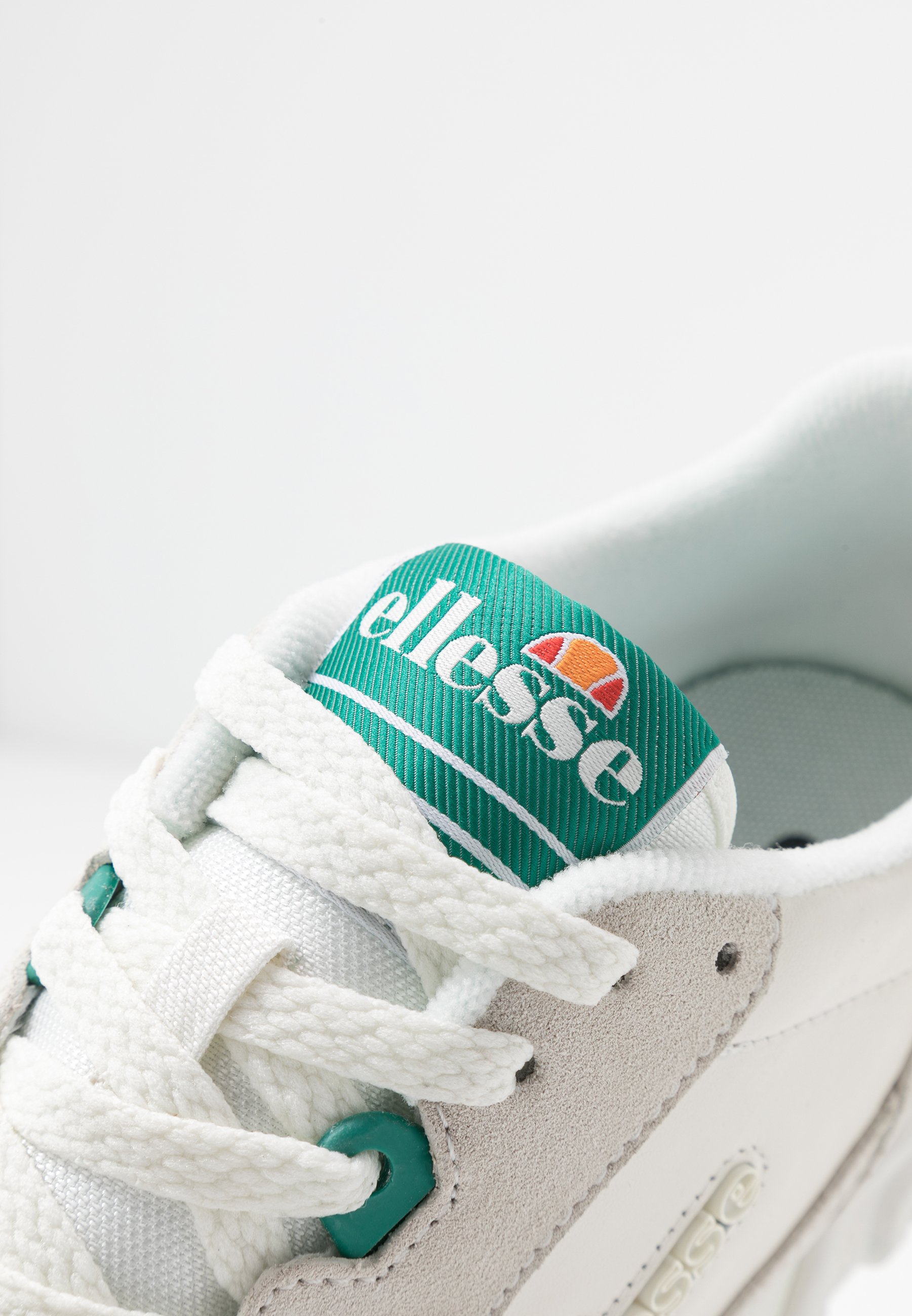 Ellesse TANKER Joggesko offwhitewhitegreen Zalando.no Ellesse SMILEY X TANKER Joggesko whitesilverblue
