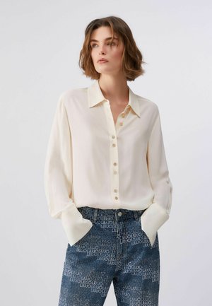 WITH LOGO BUTTONS - Hemdbluse - p white