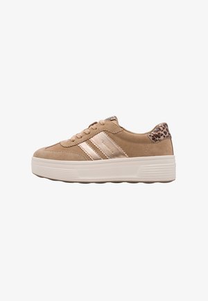 Tamaris, SNEAKER - Sneakers laag - camel suede