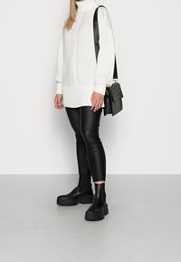 Object Petite Maglione - white