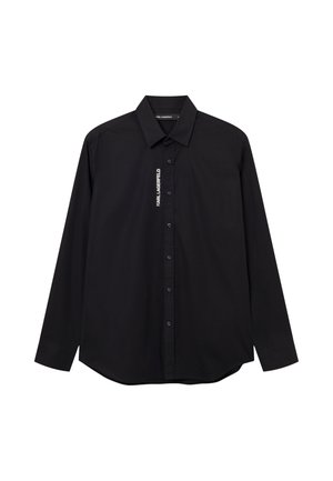 Czarna koszula na długi rękaw z zapięciem na guziki, z szpiczastym kołnierzykiem i pionowym białym logo KARL LAGERFELD nadrukowanym obok guzików.