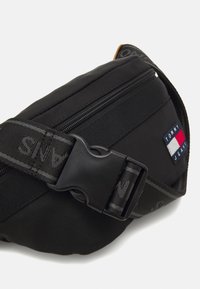 Tommy Jeans ESSENTIAL DAILY BUM BAG UNISEX - Marsupio - black