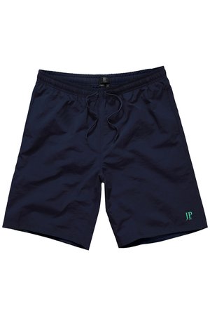 Mørkeblå herrebadeshorts med elastisk taljebånd og snøre, grøn "JP"-logo på venstre nederste ben.