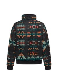 Pullover in pile con colletto alto, caratterizzato da un motivo geometrico in teal, arancione e beige su sfondo nero. Polsi e bordo a coste.