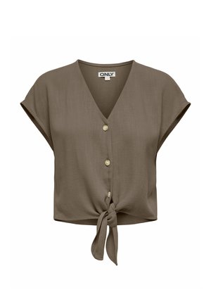 Brązowa bluzka z krótkim rękawem, dekoltem w kształcie litery V, trzema guzikami z przodu i zawiązywanym supełkiem na dole.