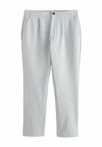 Pantaloni grigi in felpa realizzati in tessuto morbido, con una vestibilità rilassata, pinces frontali, una vita elasticizzata e una chiusura con bottone.