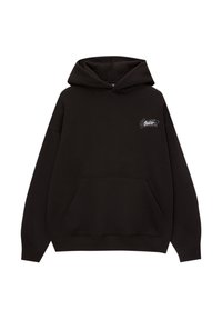Czarna bluza z miękkiego materiału, z przednią kieszenią i kapturem ze sznurkiem. Małe białe logo na piersi. Klasyczny luźny krój.