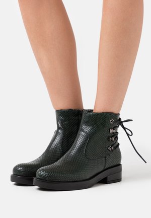 CAFèNOIR, Bottines à lacets - green