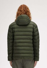 Fred Perry CON - INSULATED HOODED - Giacca invernale - verde