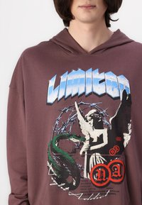 Night Addict Camisola - peppercorn