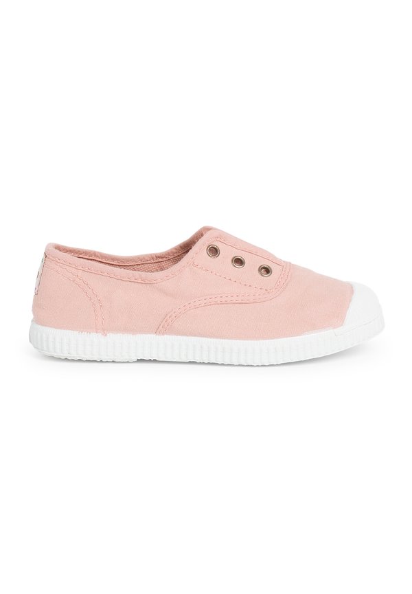 Sneaker low - maquillaje