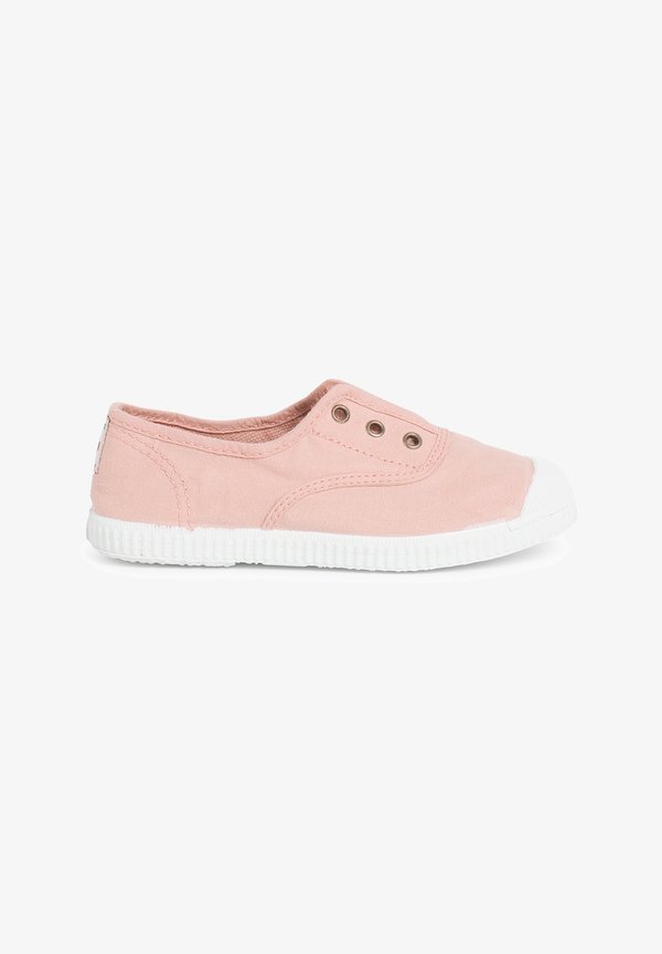 Sneaker low - maquillaje