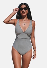 Cupshe Badeanzug - black