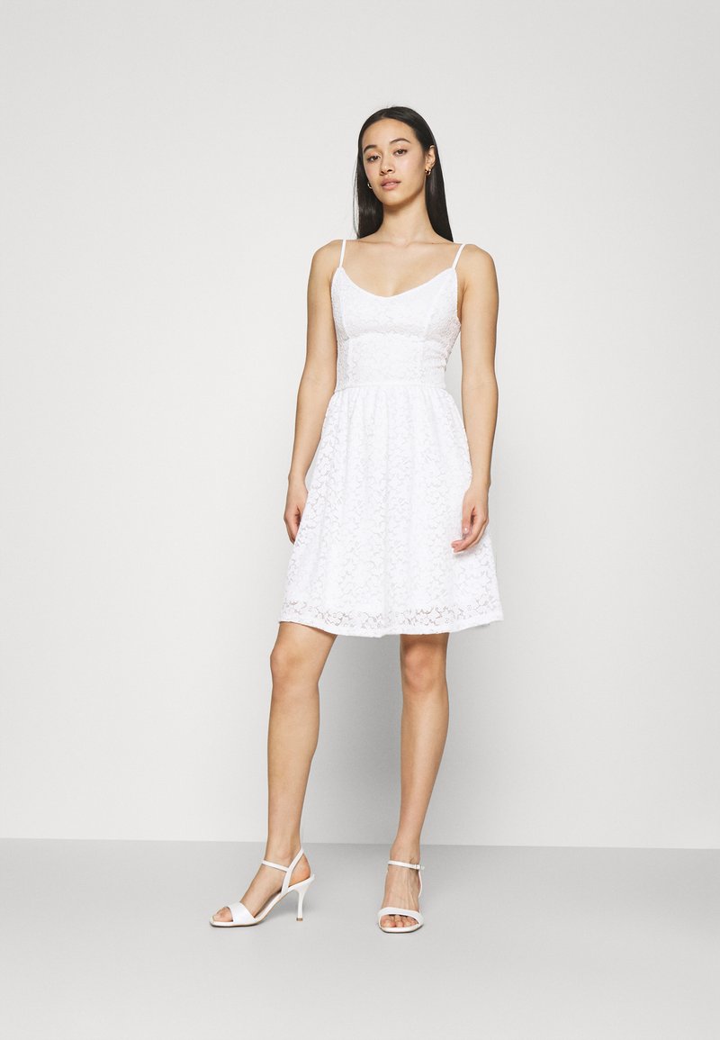 Only Onlnew Alba Smock Mix Dress Cocktailkleid Festliches Kleid Bright White Weiss Zalando De 