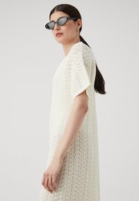 Malina AIRA FRINGE DETAIL KAFTAN DRESS - Rochie maxi - white