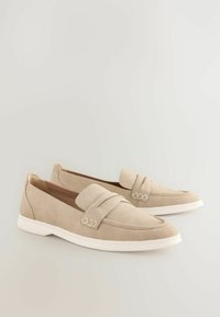 Unselected, new neutral