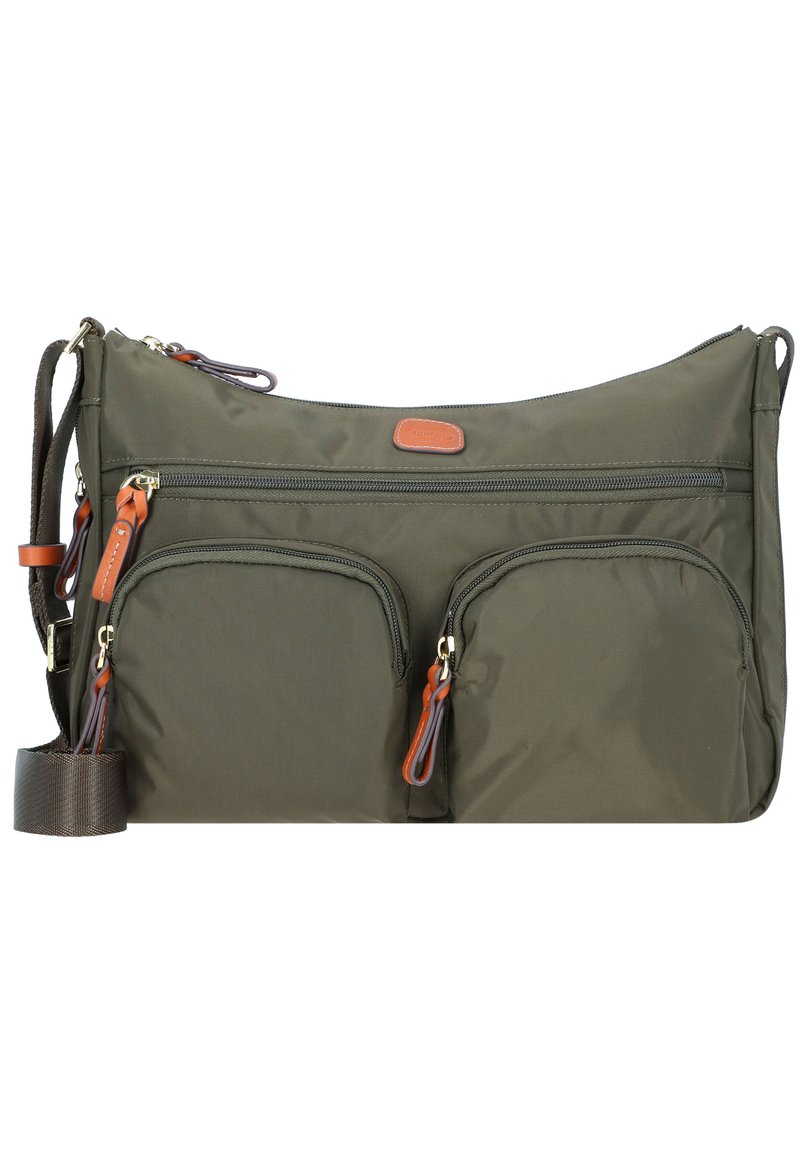 Borsa a spalla in nylon verde oliva con due tasche anteriori con zip, dettagli in pelle beige, tracolla regolabile e finitura testurizzata.