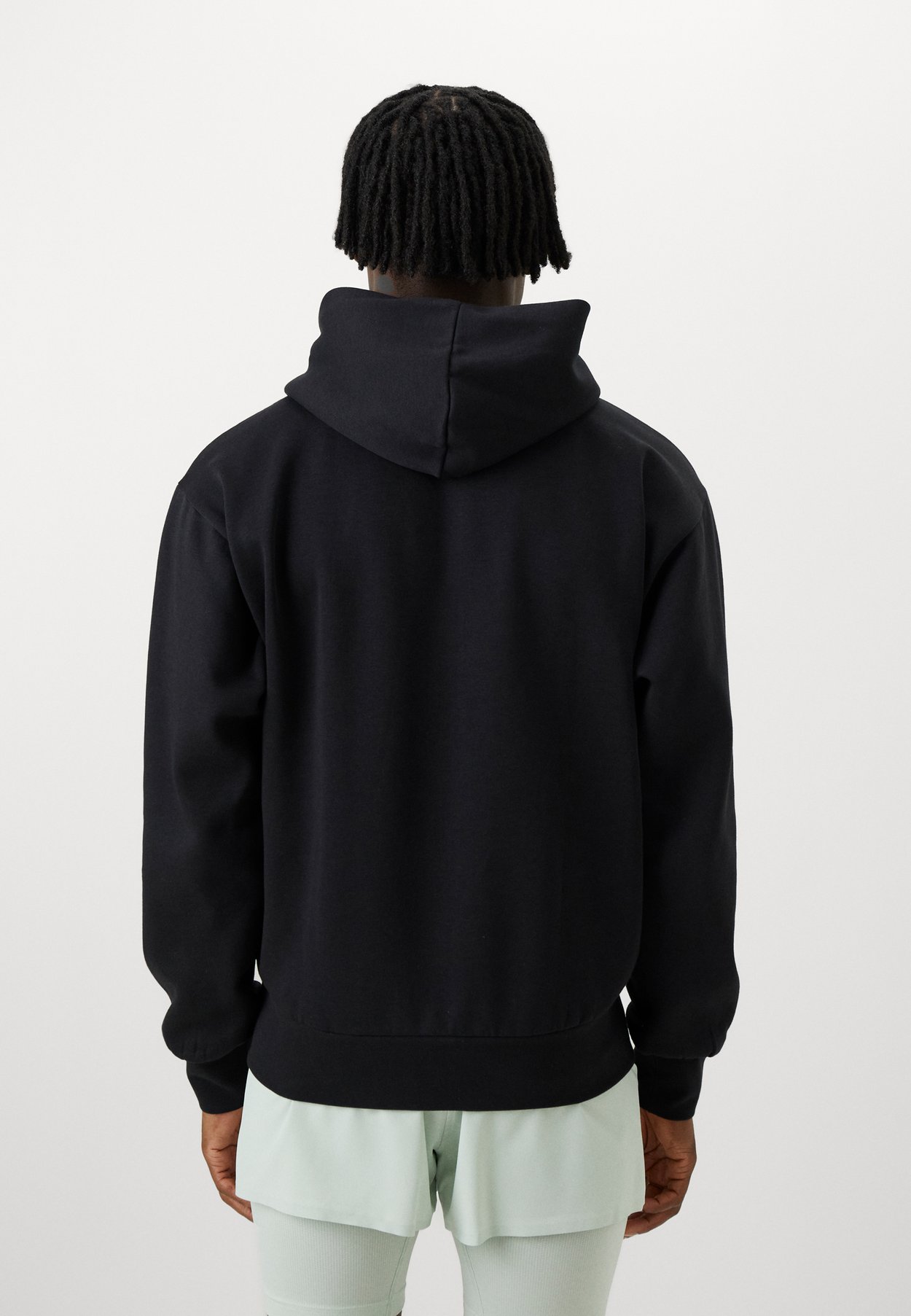 ESSENTIALS BIG LOGO